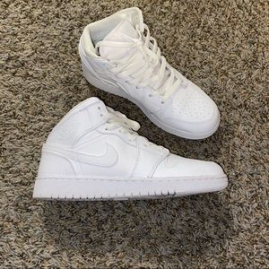 Jordan 1 mid
